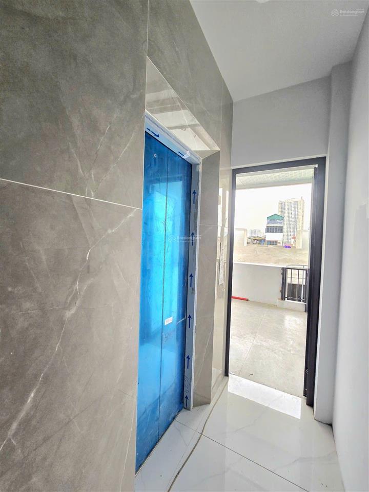 Bán nhà đức diễn toà chdv 6 tầng thang máy 8 căn hộ dòng tiền tốt, dt 47m2 x 6 tầng lô góc thoáng