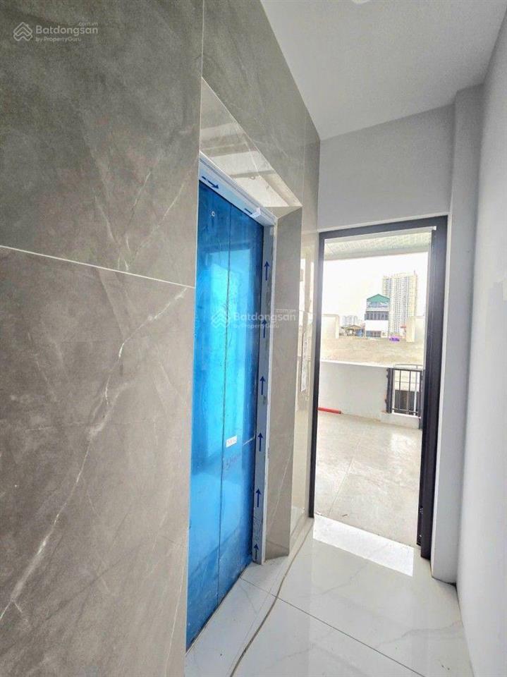Bán nhà đức diễn toà chdv 6 tầng thang máy 8 căn hộ dòng tiền tốt, dt 47m2 x 6 tầng lô góc thoáng