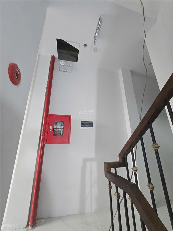 Bán nhà đức diễn toà chdv 6 tầng thang máy 8 căn hộ dòng tiền tốt, dt 47m2 x 6 tầng lô góc thoáng