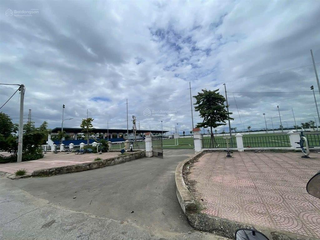 Cần bán gấp đất đấu giáliên mạcmê linhhà nội 95m2 mt 5m, giá 4,85 tỷ phân lô ôtô chạy vòng quanh