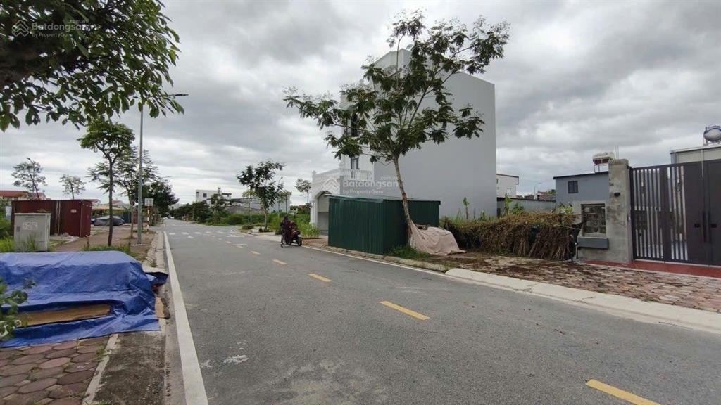 Cần bán gấp đất đấu giáliên mạcmê linhhà nội 95m2 mt 5m, giá 4,85 tỷ phân lô ôtô chạy vòng quanh
