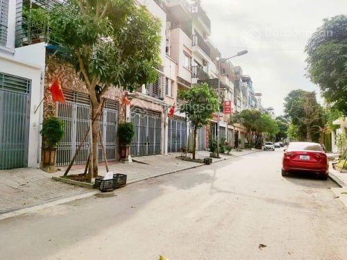 Chính chủ cần tiền bán gấp nhà đội nhân ba đình | 102m² | mặt tiền rộng 2 mặt thoáng 4 tầng 38 tỷ