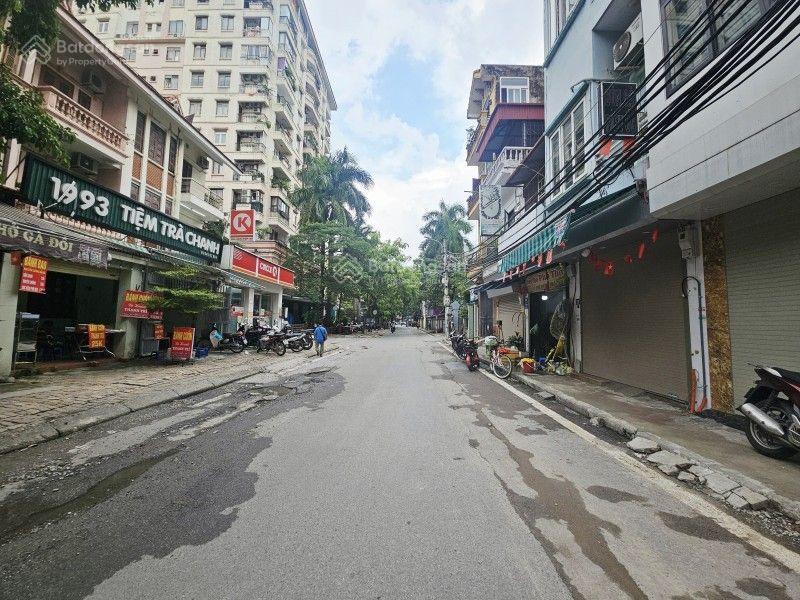 Chính chủ cần tiền bán gấp nhà đội nhân ba đình | 102m² | mặt tiền rộng 2 mặt thoáng 4 tầng 38 tỷ