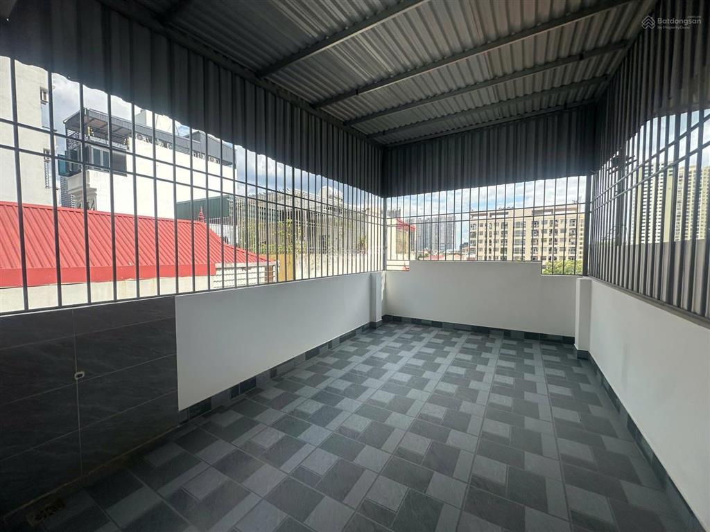 Cần bán gấp nhà phú diễn 39m2 5 tầng giá 9,5 tỷ phân lô ô tô thang máy 50m ra ôtô tránh 100m ra phố