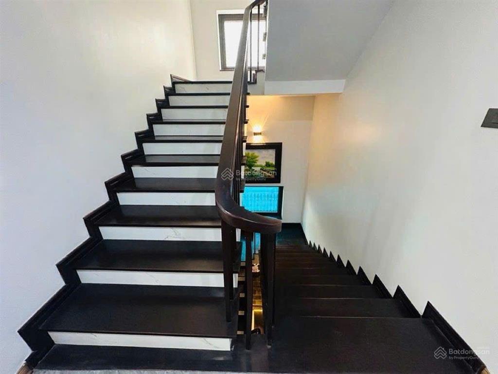 Hạ 7tỷ bán biệt thự lô góc trần kim xuyến, kđt mới yên hòa dt264m,5 tầng + hầm, mt 18m, giá 158 tỷ