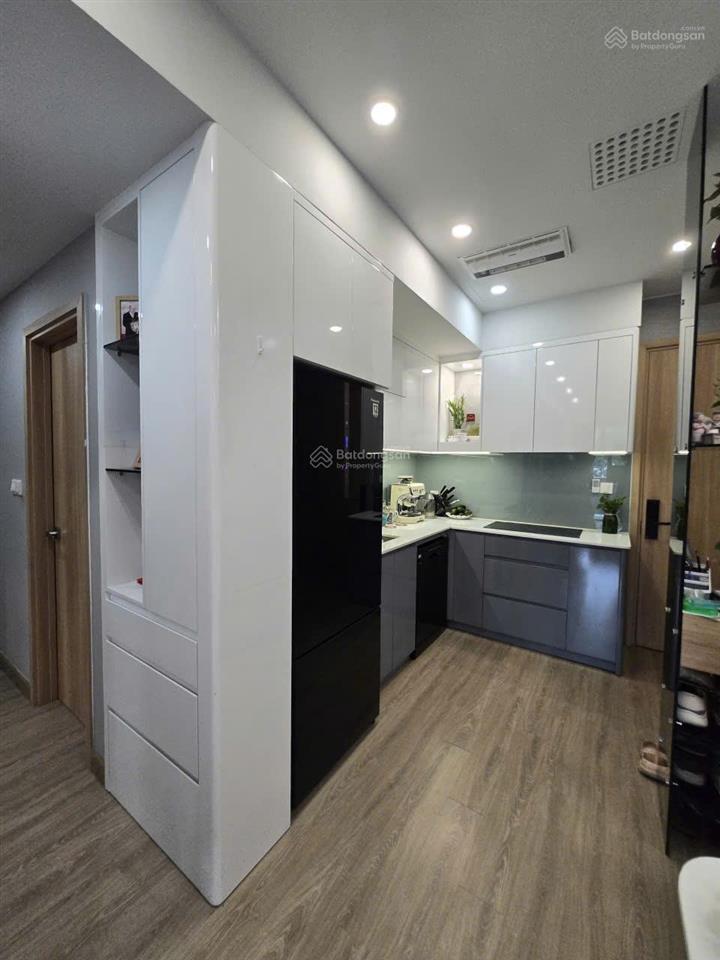 Bán căn hộ emerald celadon city 02pn view hồ trung tâm full nội thất thiết kế cao cấp