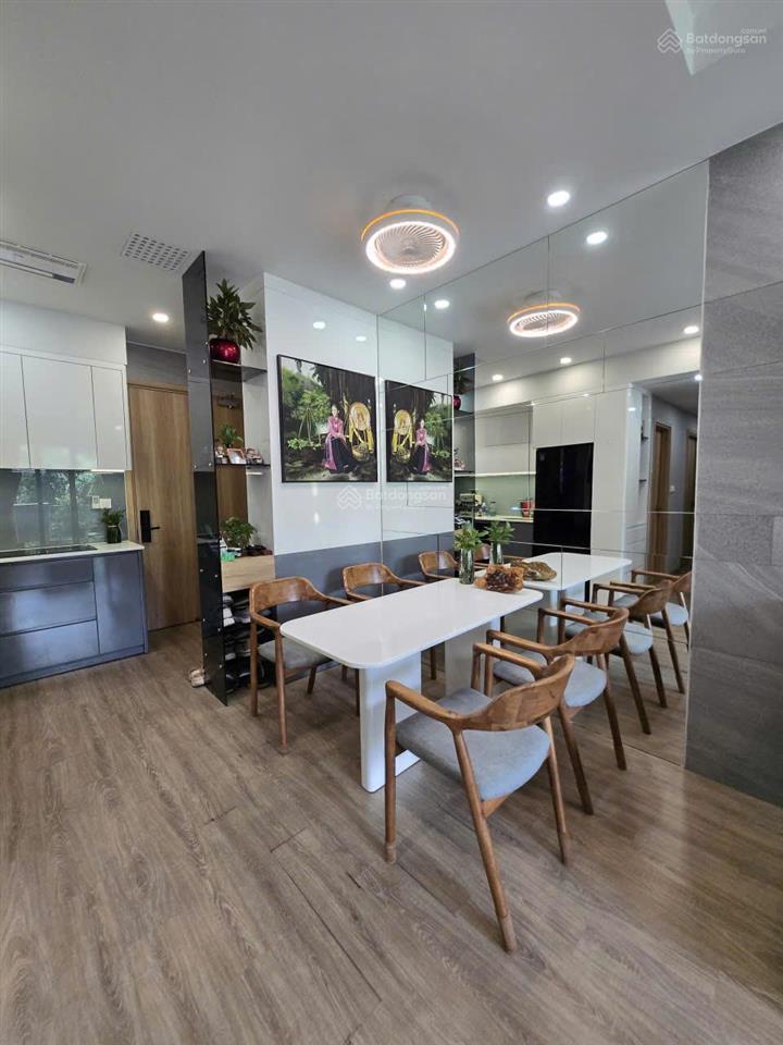 Bán căn hộ emerald celadon city 02pn view hồ trung tâm full nội thất thiết kế cao cấp