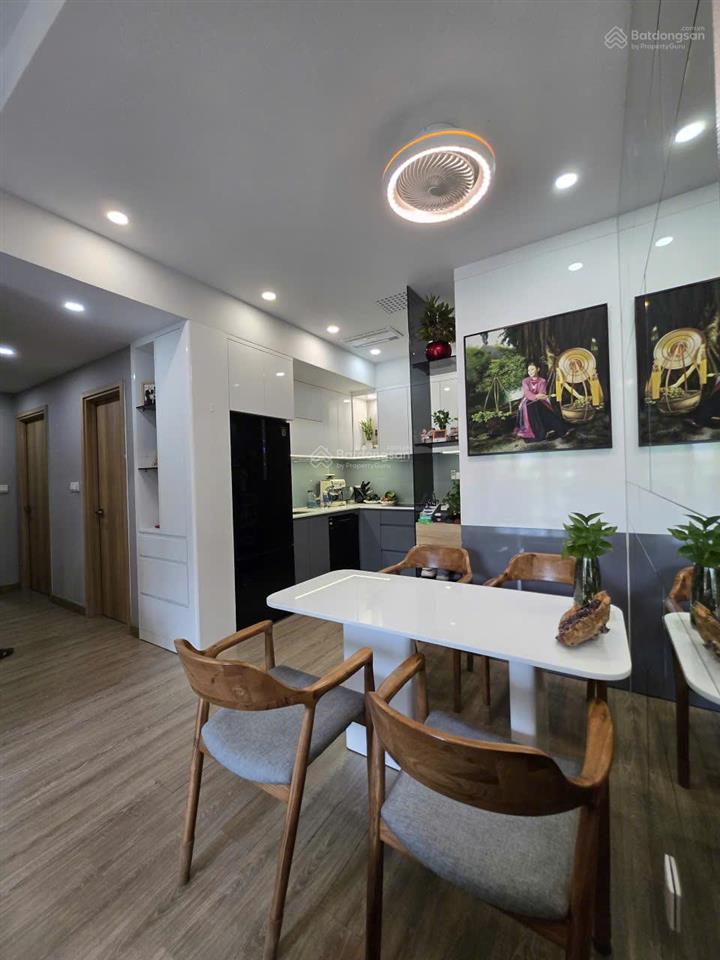 Bán căn hộ emerald celadon city 02pn view hồ trung tâm full nội thất thiết kế cao cấp