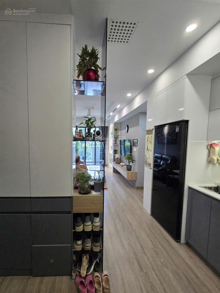 Bán căn hộ emerald celadon city 02pn view hồ trung tâm full nội thất thiết kế cao cấp