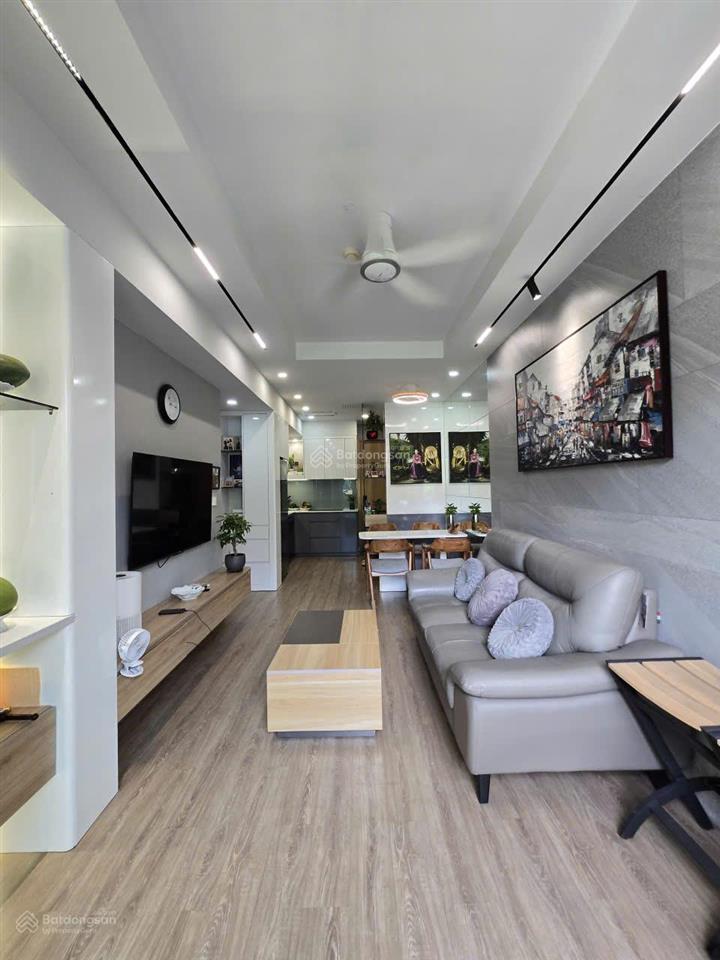 Bán căn hộ emerald celadon city 02pn view hồ trung tâm full nội thất thiết kế cao cấp