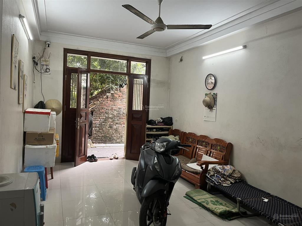 Tôi chính chủ có nhà riêng 2 tầng 1 tum, giá rẻ 6 triệu, đất 55m2 tại thôn đông trù cho thuê