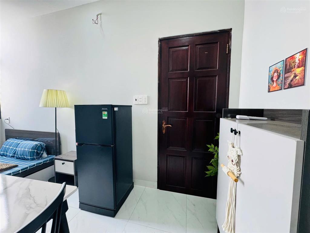 Mới 100% ngay ngã tư phú nhuận
