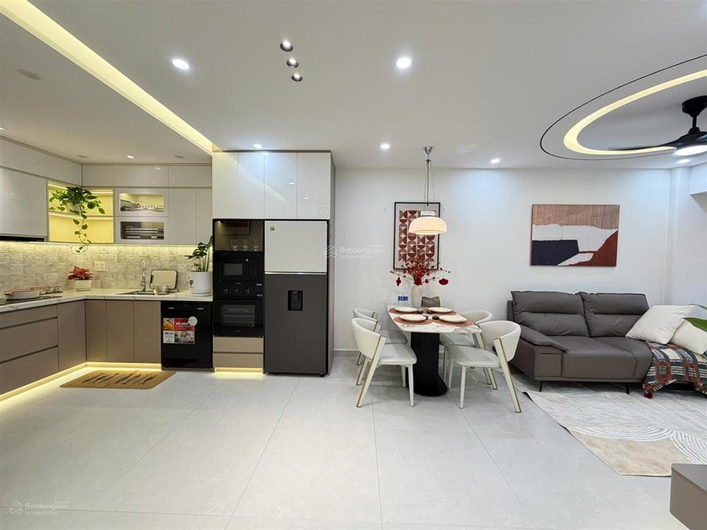 Bán căn hộ 2pn 57m²  nội thất cao cấp full  nhà mới tinh dọn vào ở ngay ngắm trọn view pháo hoa.