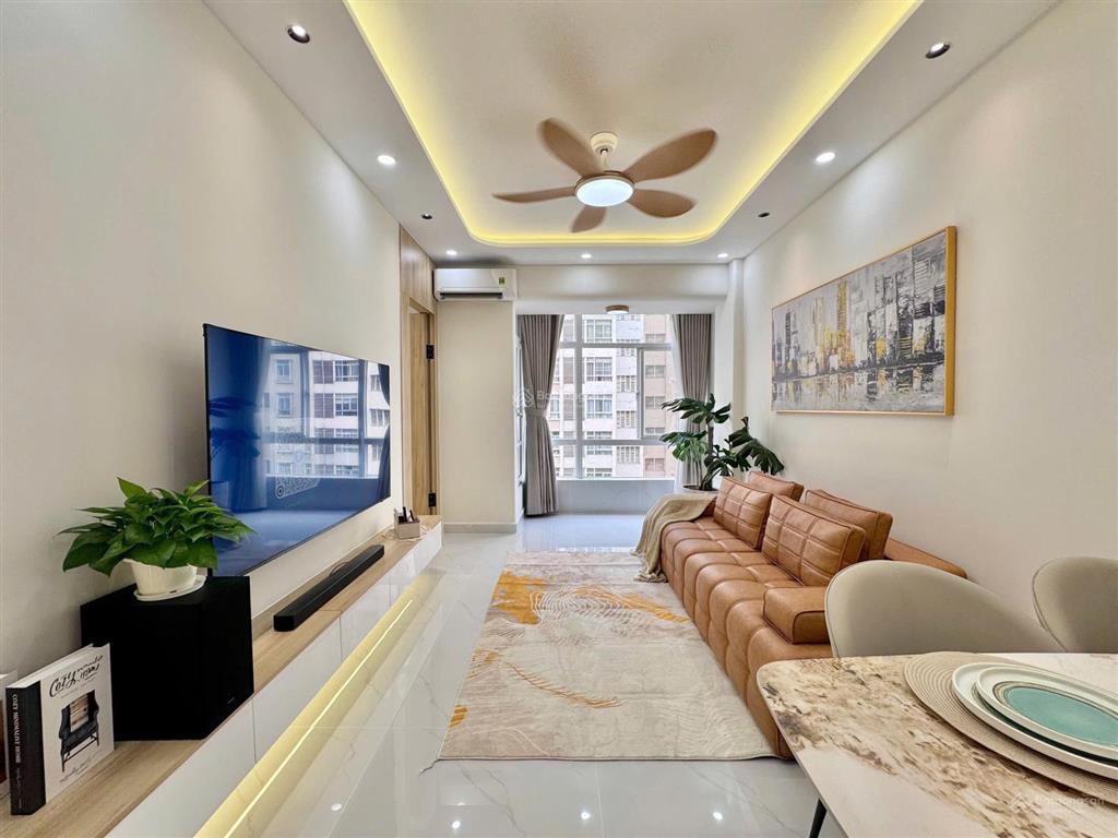 Bán căn hộ sky garden 3, phú mỹ hưng, q7  3pn 2wc nội thất cao cấp đang có hđt 32 triệu/tháng
