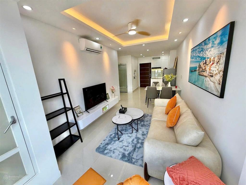 Bán căn hộ sky garden view sông, view thành phố 56m2 2pn có sẵn hđt 17tr