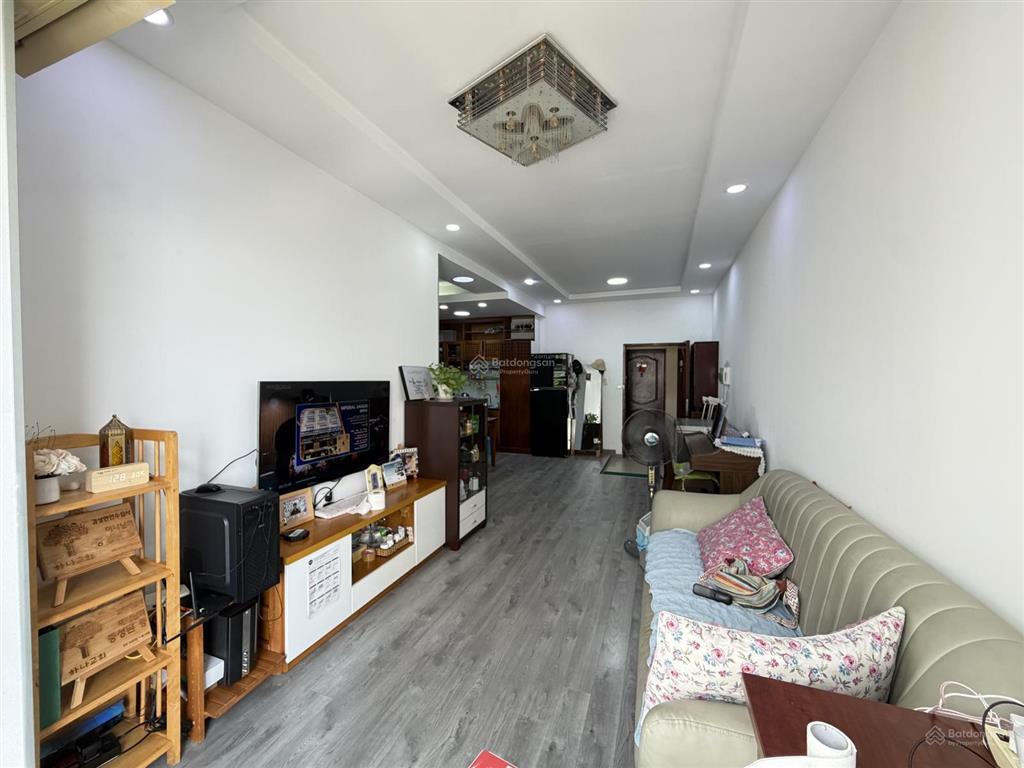 Bán căn góc sky garden 2, 3pn lầu cao nội thất cứng cáp.