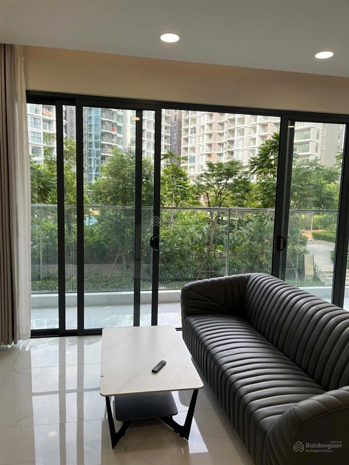 Cho thuê căn hộ centery 121m2  3pn  full nội thất