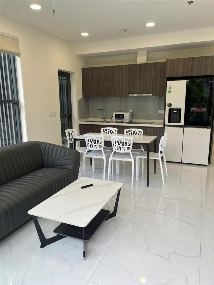 Cho thuê căn hộ centery 121m2  3pn  full nội thất