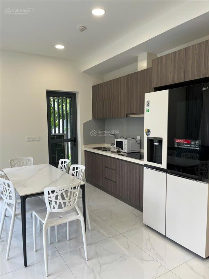 Cho thuê căn hộ centery 121m2  3pn  full nội thất