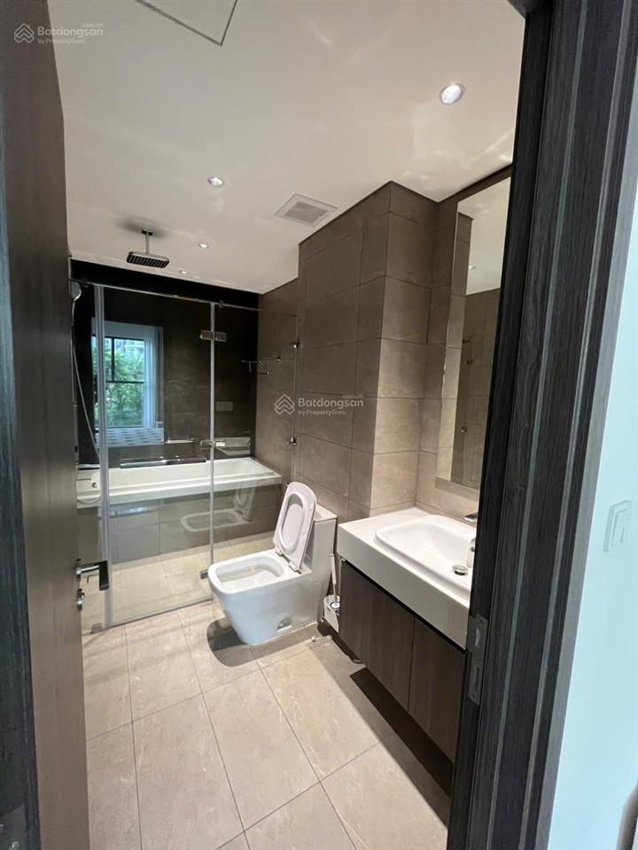 Cho thuê căn hộ centery 121m2  3pn  full nội thất
