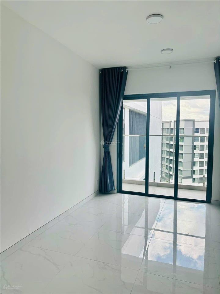 Cho thuê căn hộ diamond centery 121m23pn3wc nhà mới