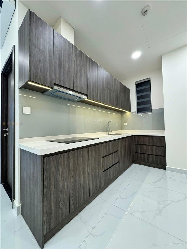 Cho thuê căn hộ diamond centery 121m23pn3wc nhà mới