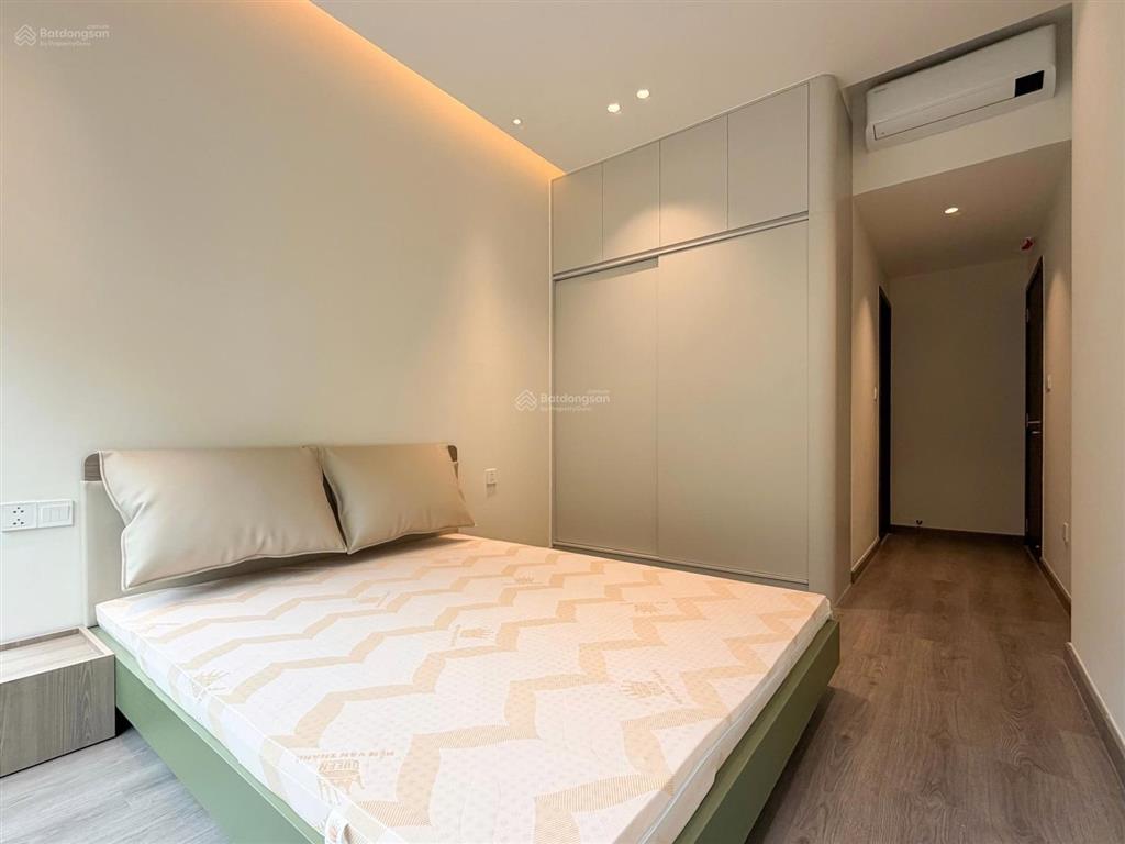 Cho thuê căn hộ diamond centery 121m23pn3wc đầy đủ nội thất