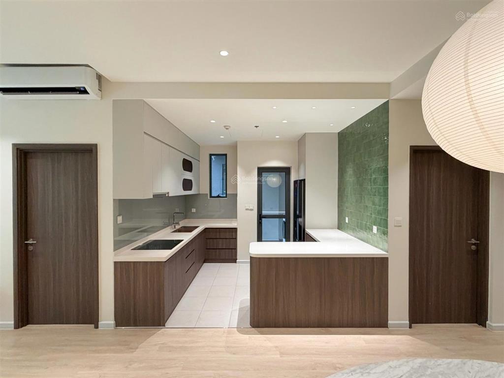 Cho thuê căn hộ diamond centery 121m23pn3wc đầy đủ nội thất
