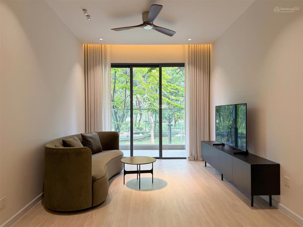 Cho thuê căn hộ diamond centery 121m23pn3wc đầy đủ nội thất