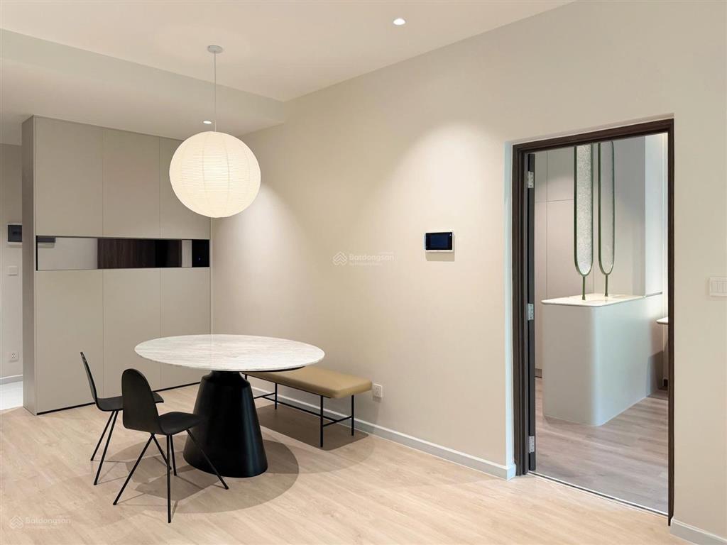 Cho thuê căn hộ diamond centery 121m23pn3wc đầy đủ nội thất