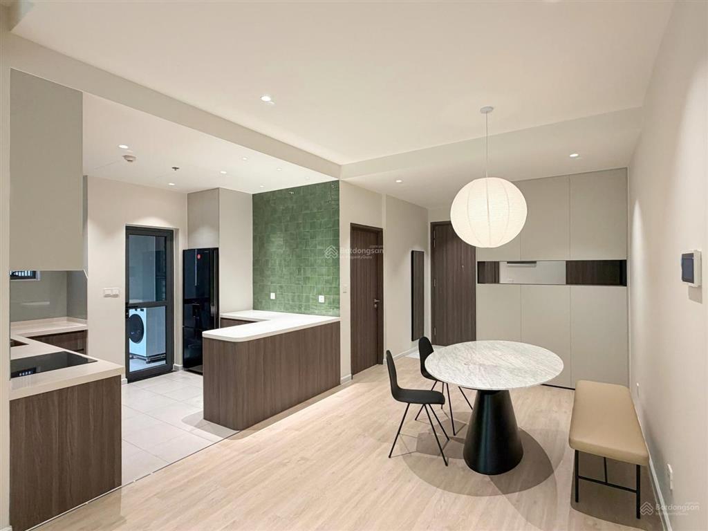 Cho thuê căn hộ diamond centery 121m23pn3wc đầy đủ nội thất