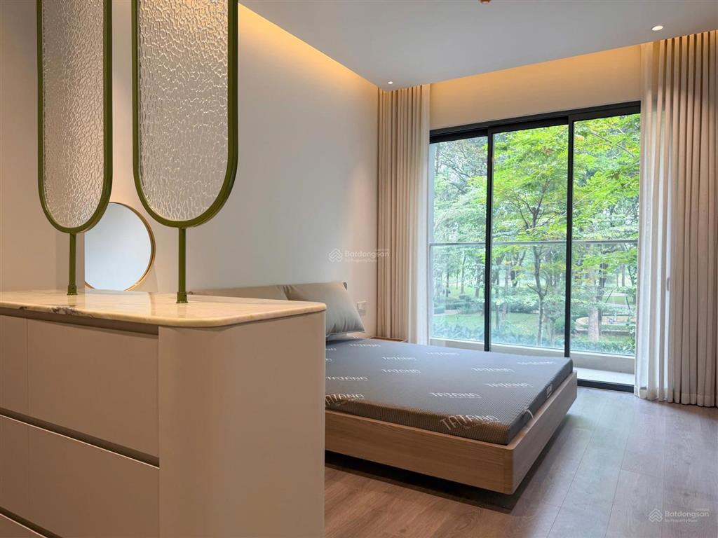 Cho thuê căn hộ diamond centery 121m23pn3wc đầy đủ nội thất