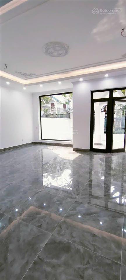 Cho thuê biệt thự tại kđt văn khê. hà đông. dt 200m2*4 tầng + 1 hầm. mt 10m. giá 40 tr