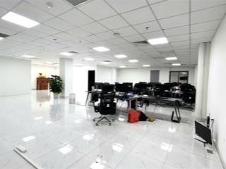 Cho thuê sàn văn phòng siêu đẹp tại ngã tư vạn phúc  tố hữu, hà đông. dt 270m2. giá 30 triệu