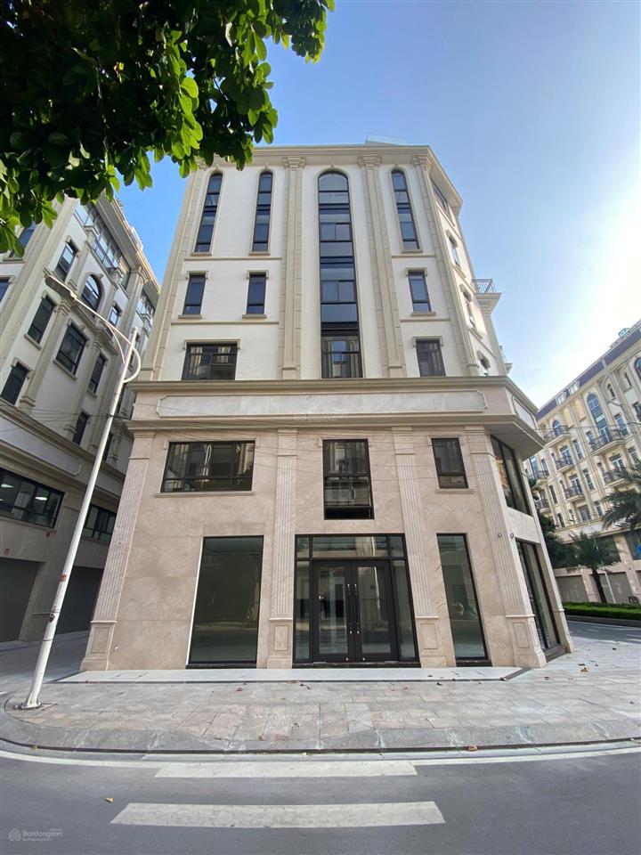 Cho thuê căn góc 3 mặt tiền,himlam vạn phúc ,hà đông. dt100m2*5,5 tầng. thang máy, đh âm trần