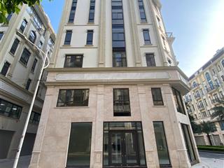 Cho thuê căn góc 3 mặt tiền,himlam vạn phúc ,hà đông. dt100m2*5,5 tầng. thang máy, đh âm trần