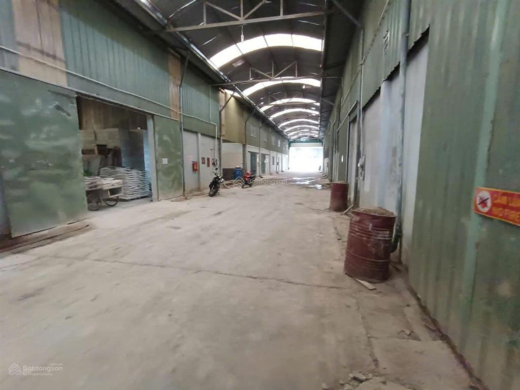 Cho thuê nhà xưởng tại đường phượng bãi, biên giang, hà đông. dt 300m2. giá 70 ngàn/m2