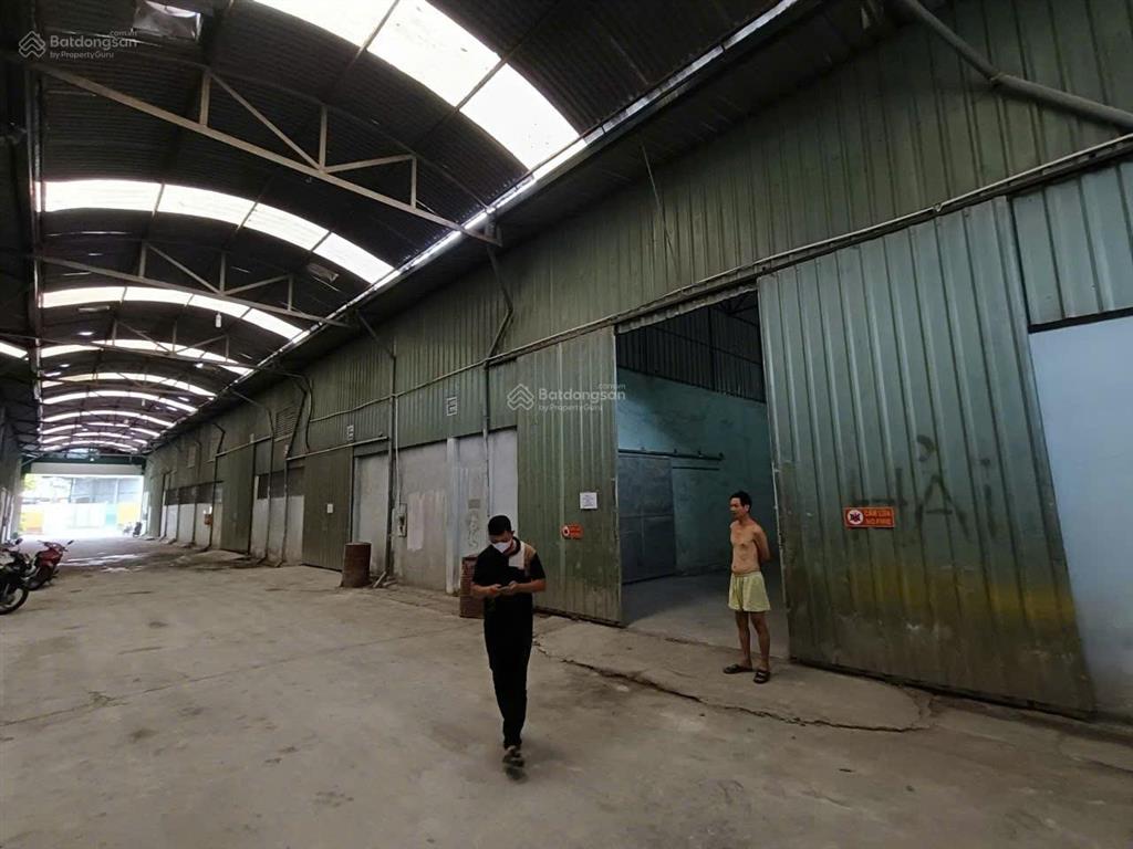 Cho thuê nhà xưởng tại đường phượng bãi, biên giang, hà đông. dt 300m2. giá 70 ngàn/m2