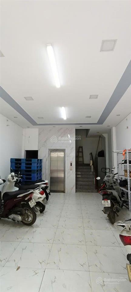 Cho thuê nhà riêng cạnh aeon mall dương nội, hà đông. dt 55m2*6,5 tầng.mt 5m. có thang máy ,đh .