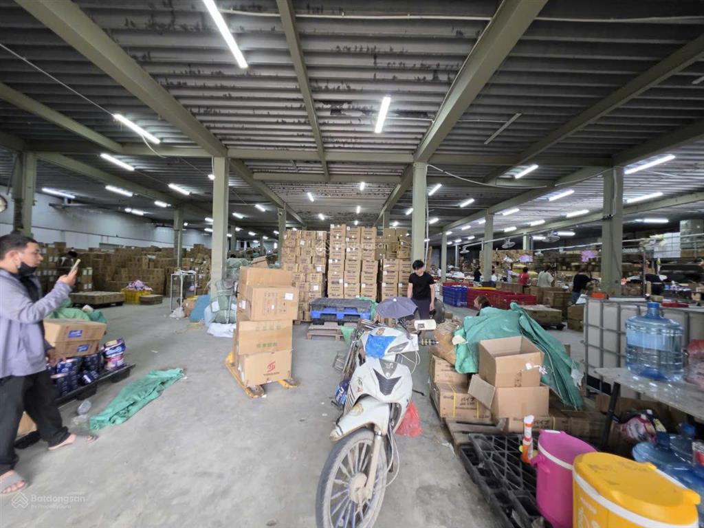 Tôi chính chủ cần bán nhà xưởng tại ccn vừa và nhỏ từ liêm. dt 1500m2. mt30m . giá 28tr/m2. (tl)