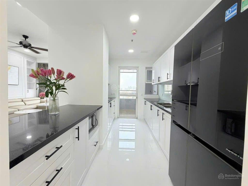 Bán căn hộ sunrise city khu south 106m2  3pn. bán 7.8 tỷ, tl