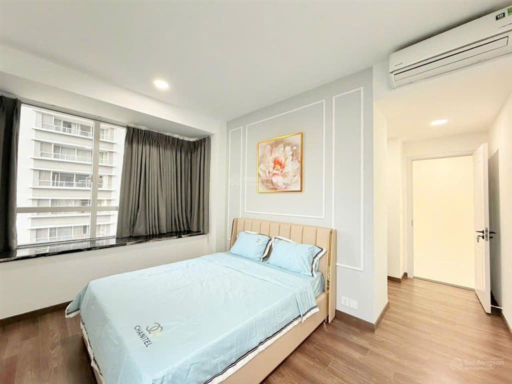 Giá tốt đầu tư, bán căn hộ sunrise city 124m, 3pn, tầng cao, có 2 ban công, có sổ hồng. giá 9.45 tỷ