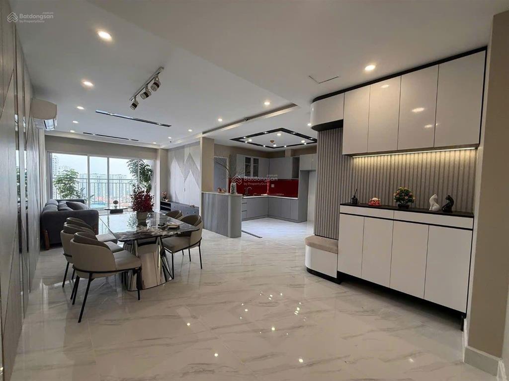 Nhà đẹp, giá tốt. bán căn hộ sunrise city north tầng trung, full nội thất giá 9 tỷ 500 triệu, 124m2