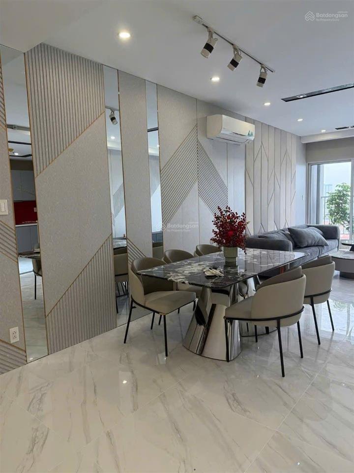 Nhà đẹp, giá tốt. bán căn hộ sunrise city north tầng trung, full nội thất giá 9 tỷ 500 triệu, 124m2