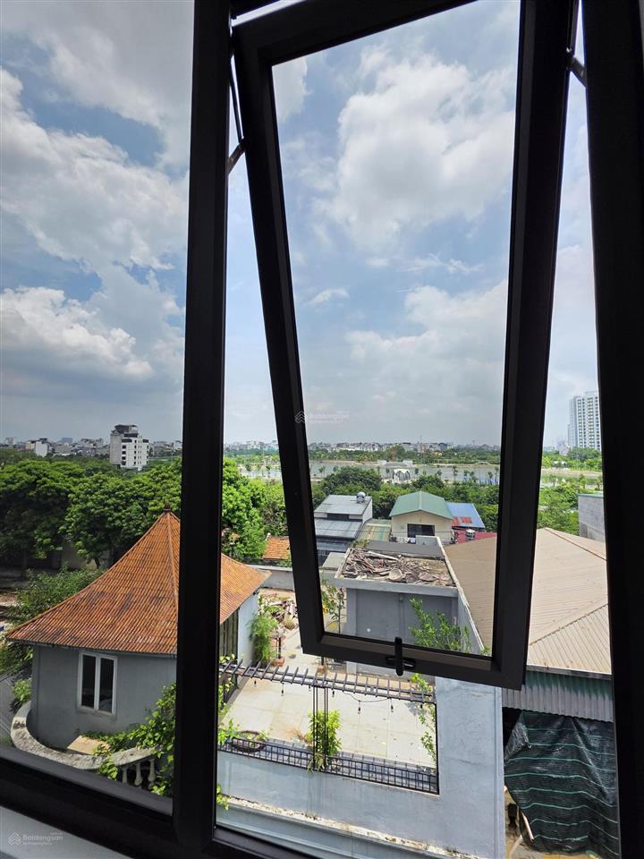 Tôi cần bán căn nhà 5 tầng phố ngọc lâm long biên, ô tô tránh vỉa hè kinh doanh 30m2 5 tầng 12,9 tỷ