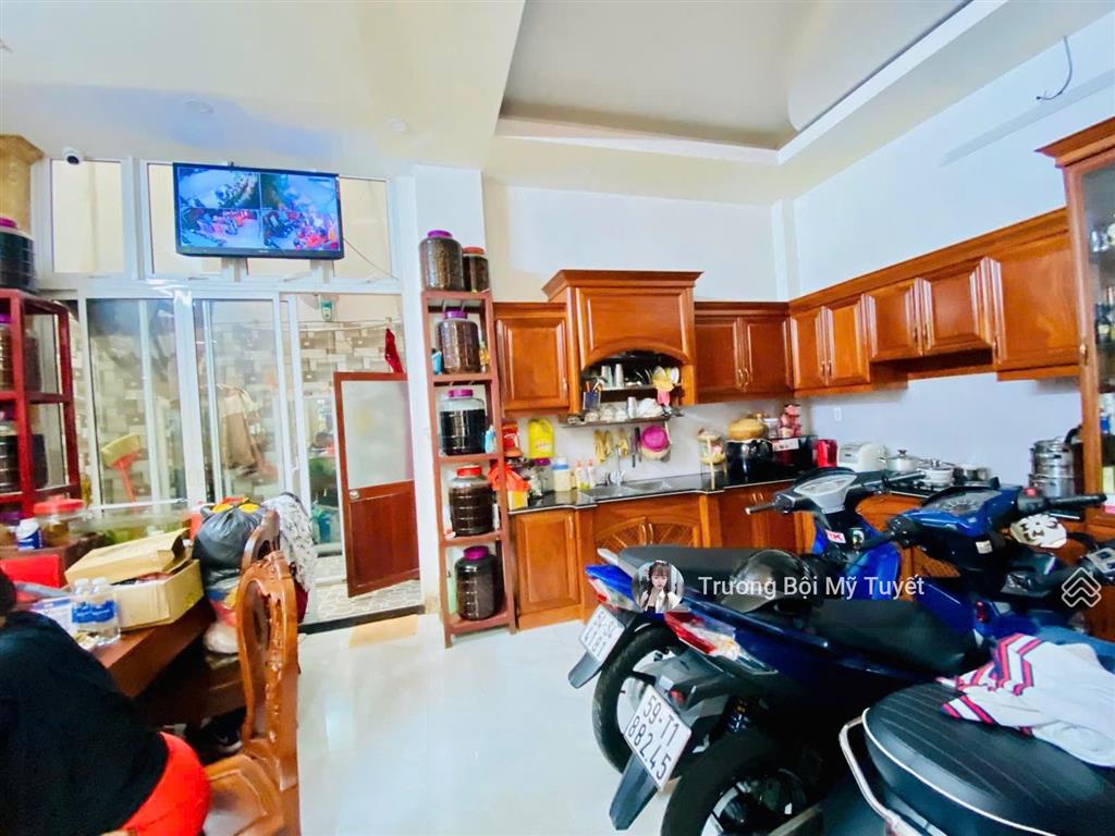 Mặt tiền kinh doanh 16m  bề ngang 6.1m  gò dầu  tân sơn nhì  chỉ nhỉnh 12 tỷ