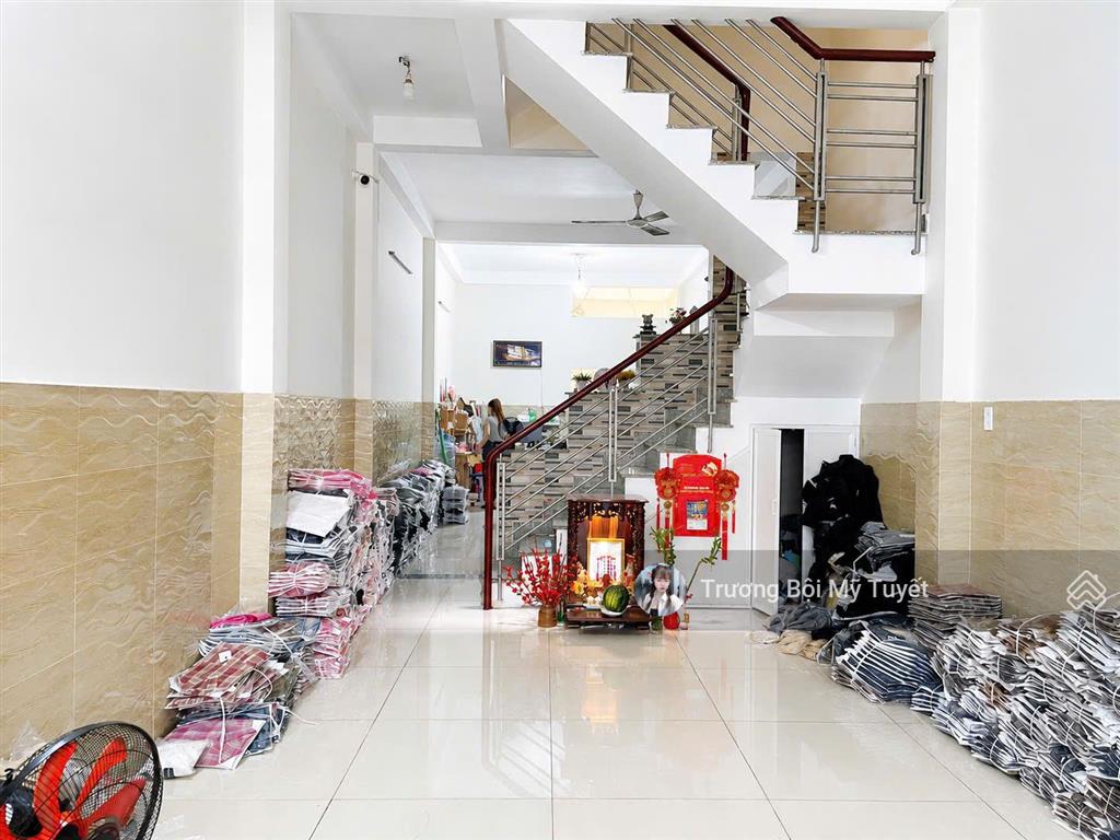 Đường nhựa kinh doanh  nhà 3 tầng  lũy bán bích  hòa bình  82m2  chỉ hơn 8 tỷ