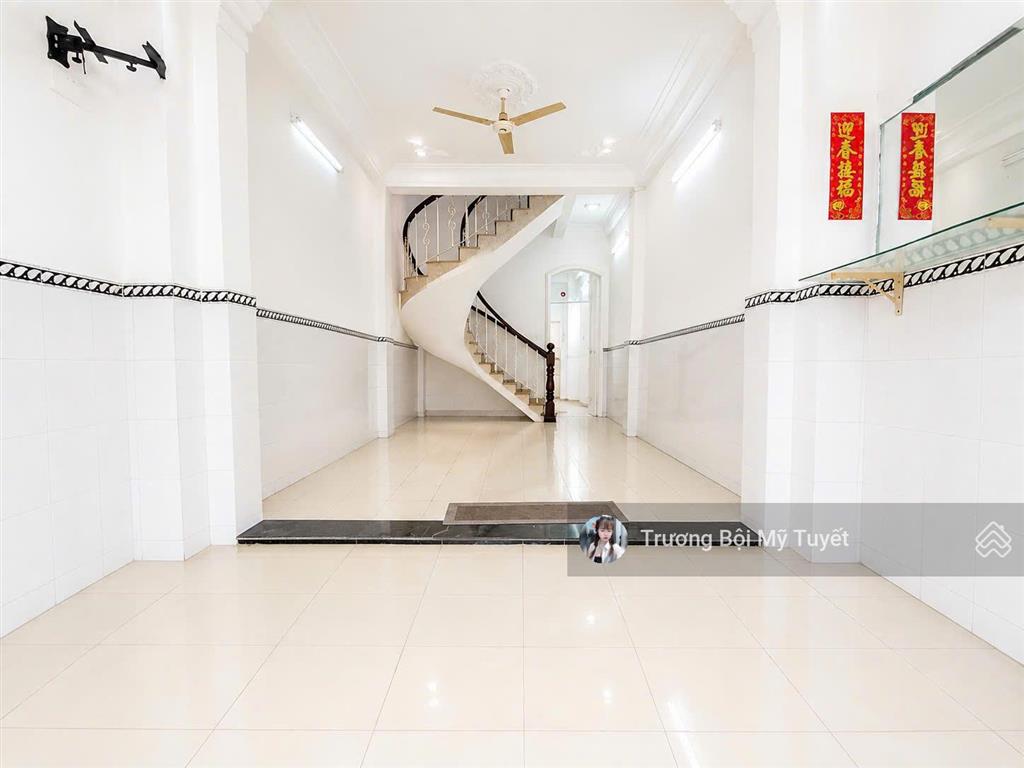 Đường nhựa 12m  nhà 4 tầng  đường 3/2  khai thác hơn 20tr/th  nhỉnh nhẹ 9 tỷ