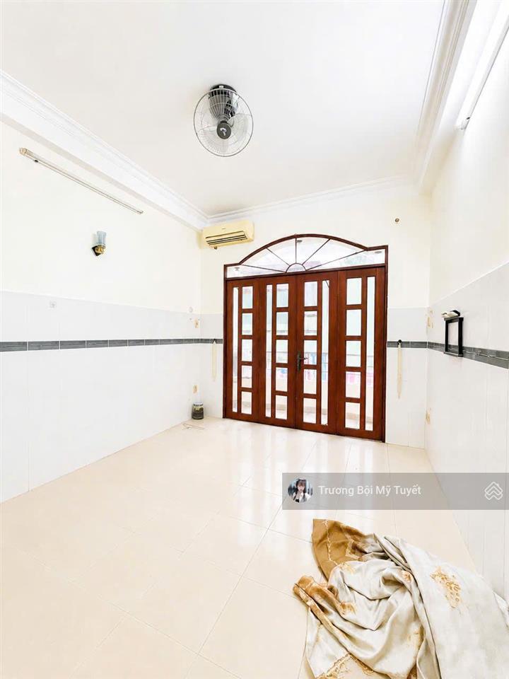 Sát mặt tiền  nhà 5 tầng  đường nhựa 8m  hàn hải nguyên  3/2  chỉ hơn 8 tỷ