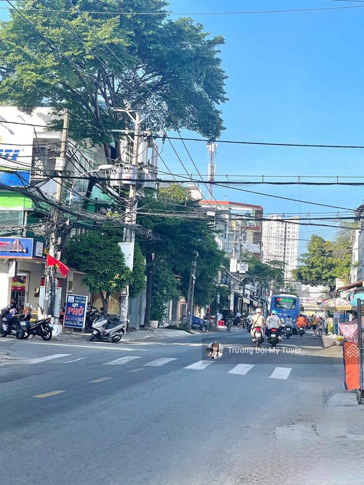 Mặt tiền kinh doanh 13m  nhà 2 tầng  ngay thạch lam  tô hiệu  bề ngang 4.4m  chỉ hơn 6 tỷ